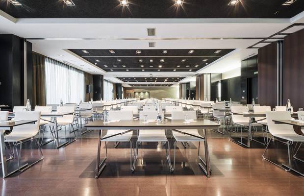 Salón Exposiciones Hotel ILUNION Atrium Madrid