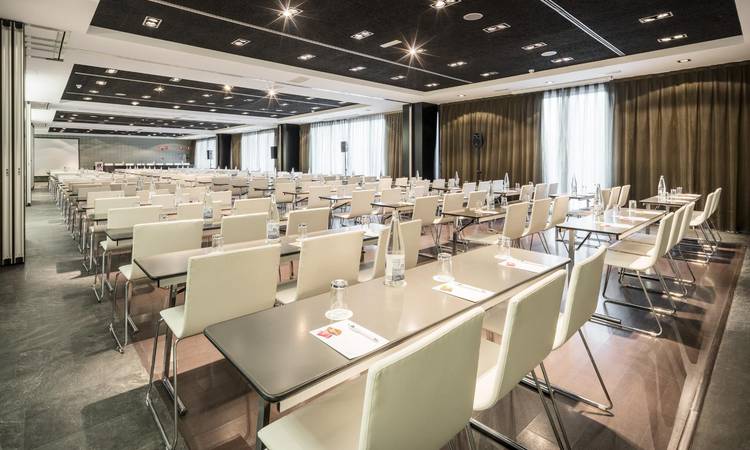 Salón Presentaciones Hotel Ilunion Atrium Madrid Salón Presentaciones Hotel Ilunion Atrium Madrid