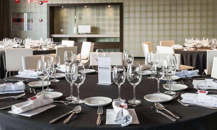 Salón Fórum Hotel Ilunion Atrium Madrid Salón Fórum Hotel Ilunion Atrium Madrid