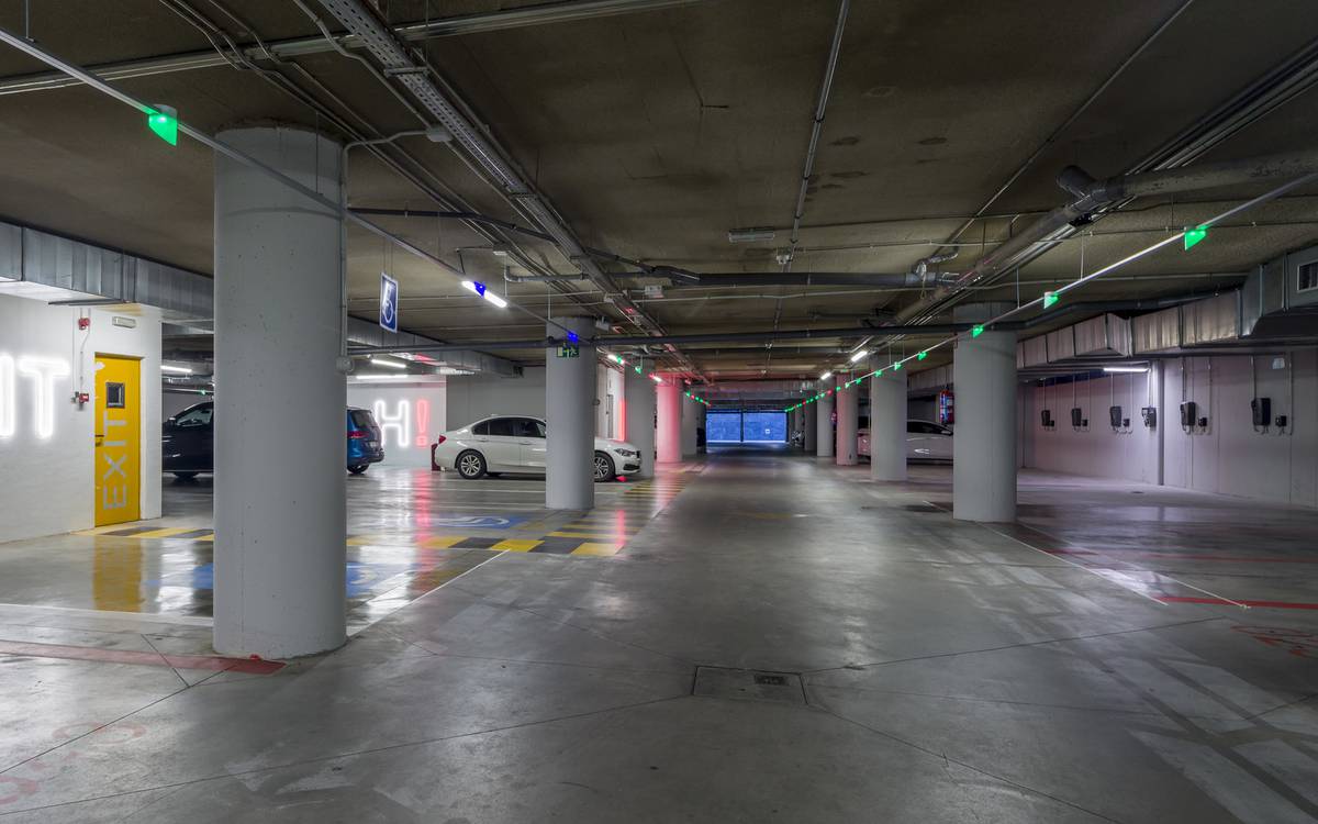 Parking propio Hotel ILUNION Atrium Madrid